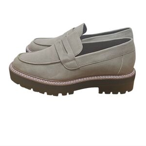 Yellow Box Sherry Loafers Taupe Beige Suede Size 8M Lug Sole Platform Penny Shoe